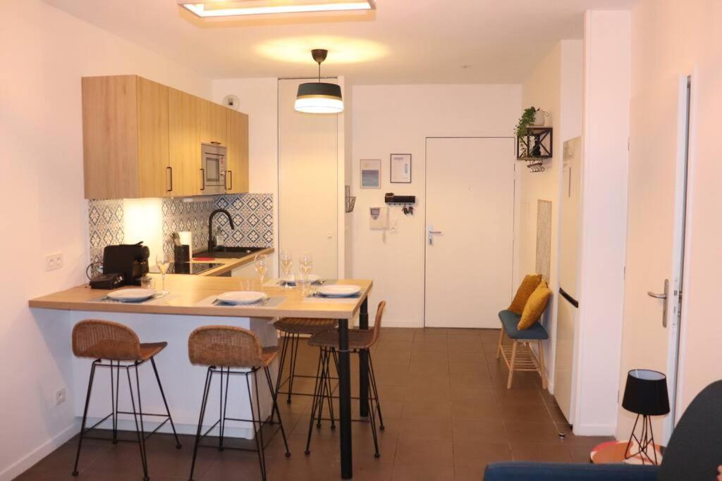 Les Cedres -Tram A 50 Metres, Bordeaux A 5 Minutes, Parking Apartment Cenon Exterior foto