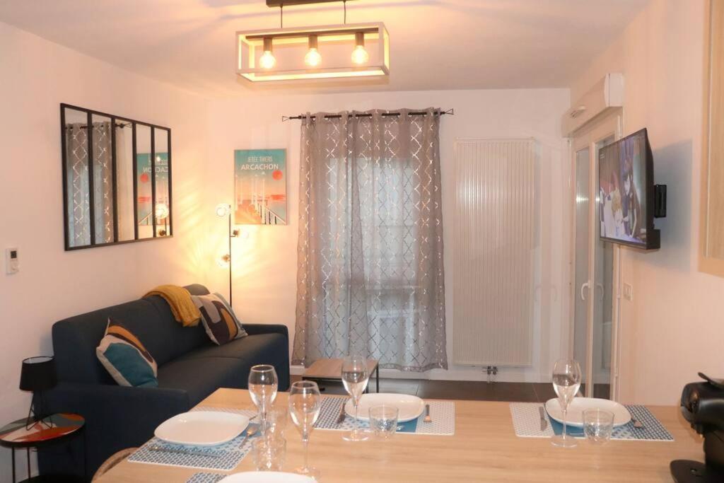 Les Cedres -Tram A 50 Metres, Bordeaux A 5 Minutes, Parking Apartment Cenon Exterior foto